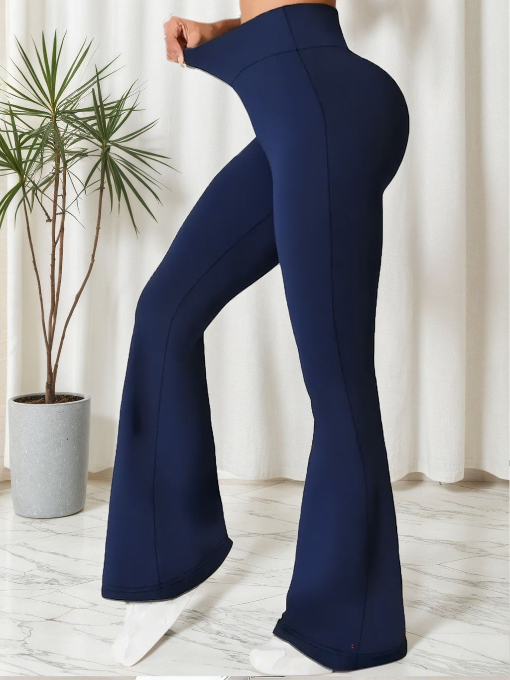 Legging Flare Cintura Alta Com Elasticidade E Caimento Fluido