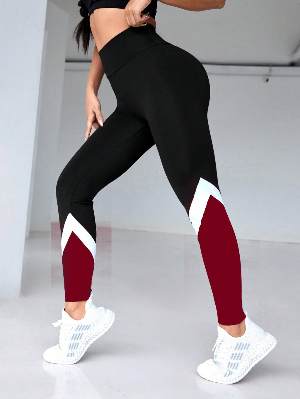 Legging Cintura Alta Com Bolso Lateral E Design Esportivo