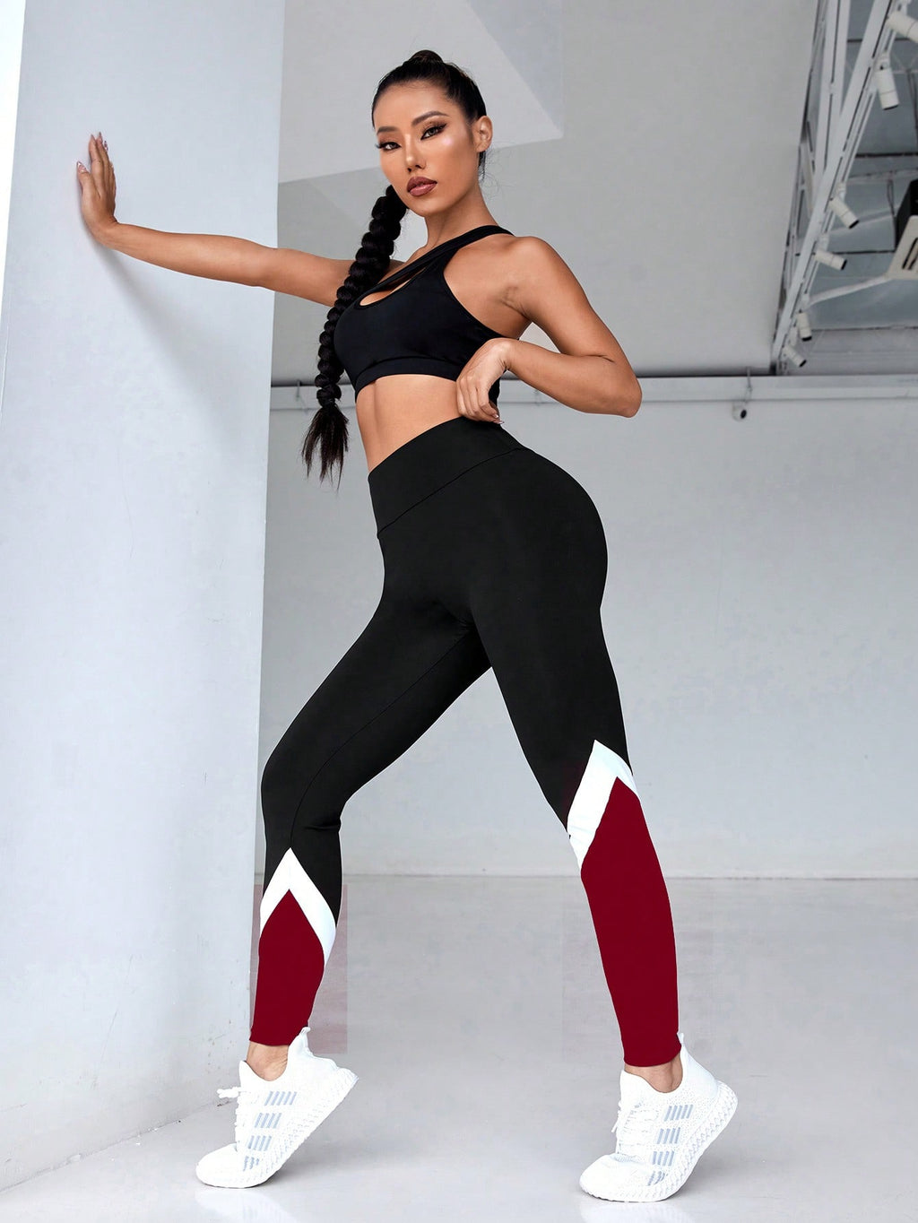 Legging Cintura Alta Com Bolso Lateral E Design Esportivo