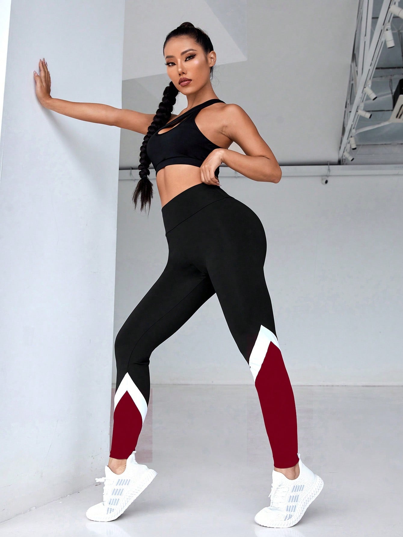 Legging Cintura Alta Com Bolso Lateral E Design Esportivo