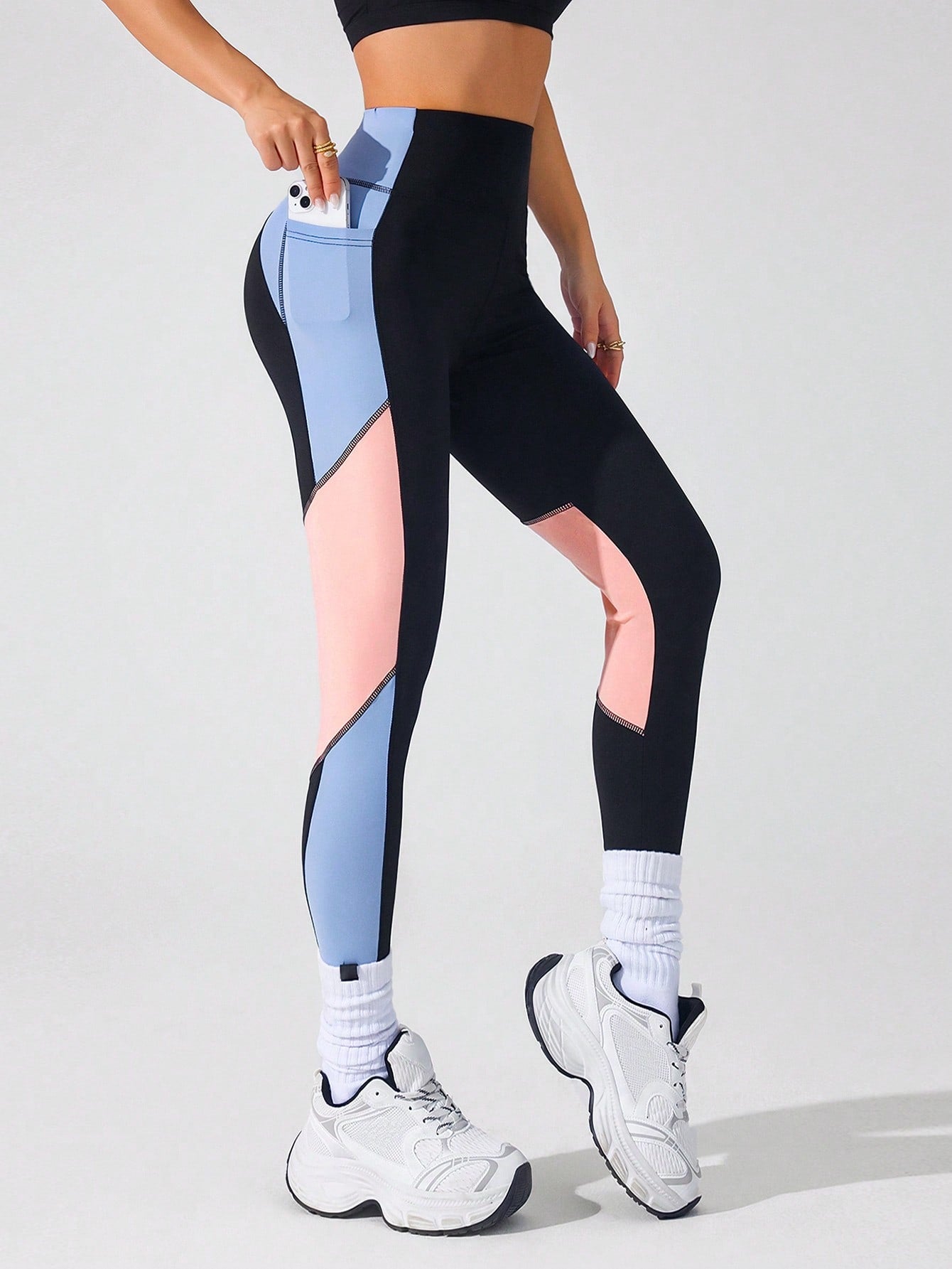 Legging Cintura Alta Com Bolso Traseiro E Painéis