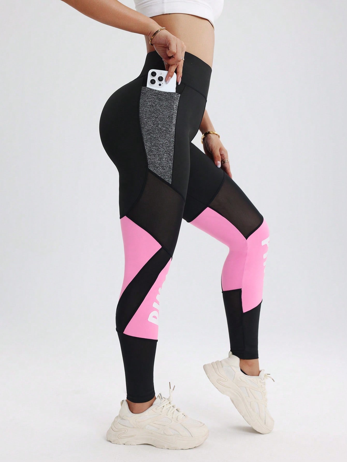 Legging Cintura Alta Com Recortes Gráficos