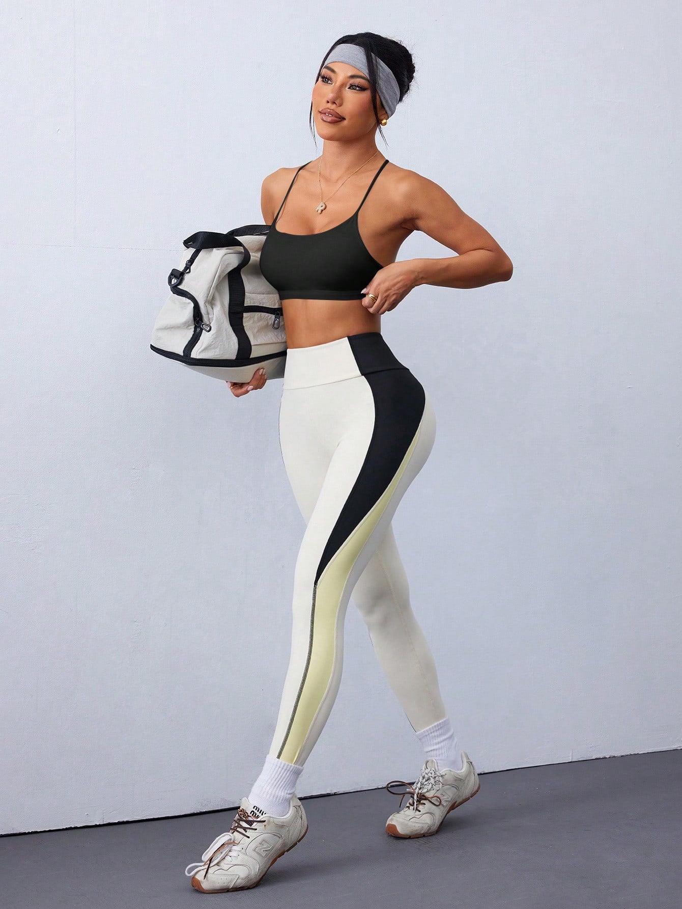 Legging Cintura Alta Com Recortes Contrastantes