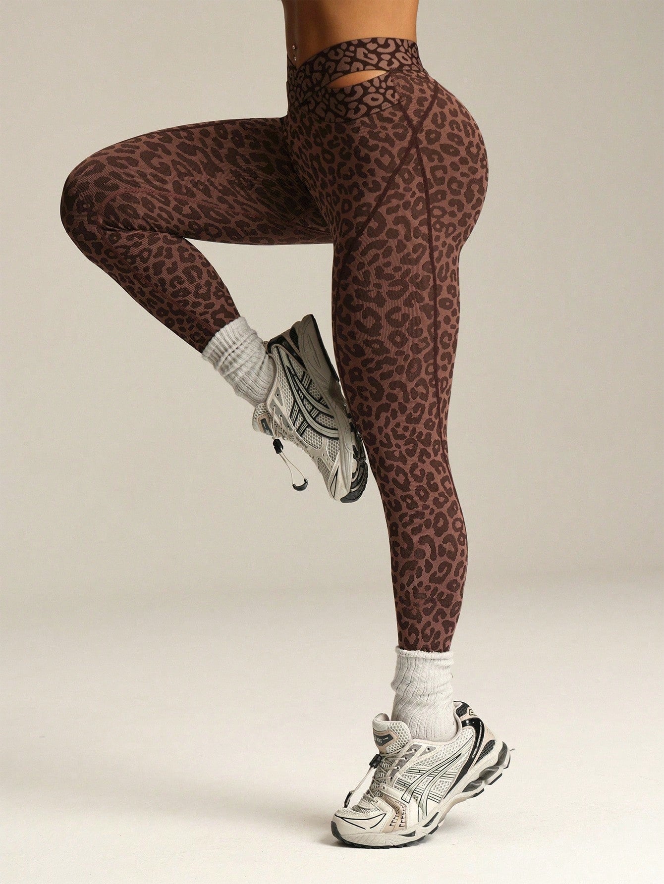 Legging Fitness Cintura Alta Com Recorte Frontal