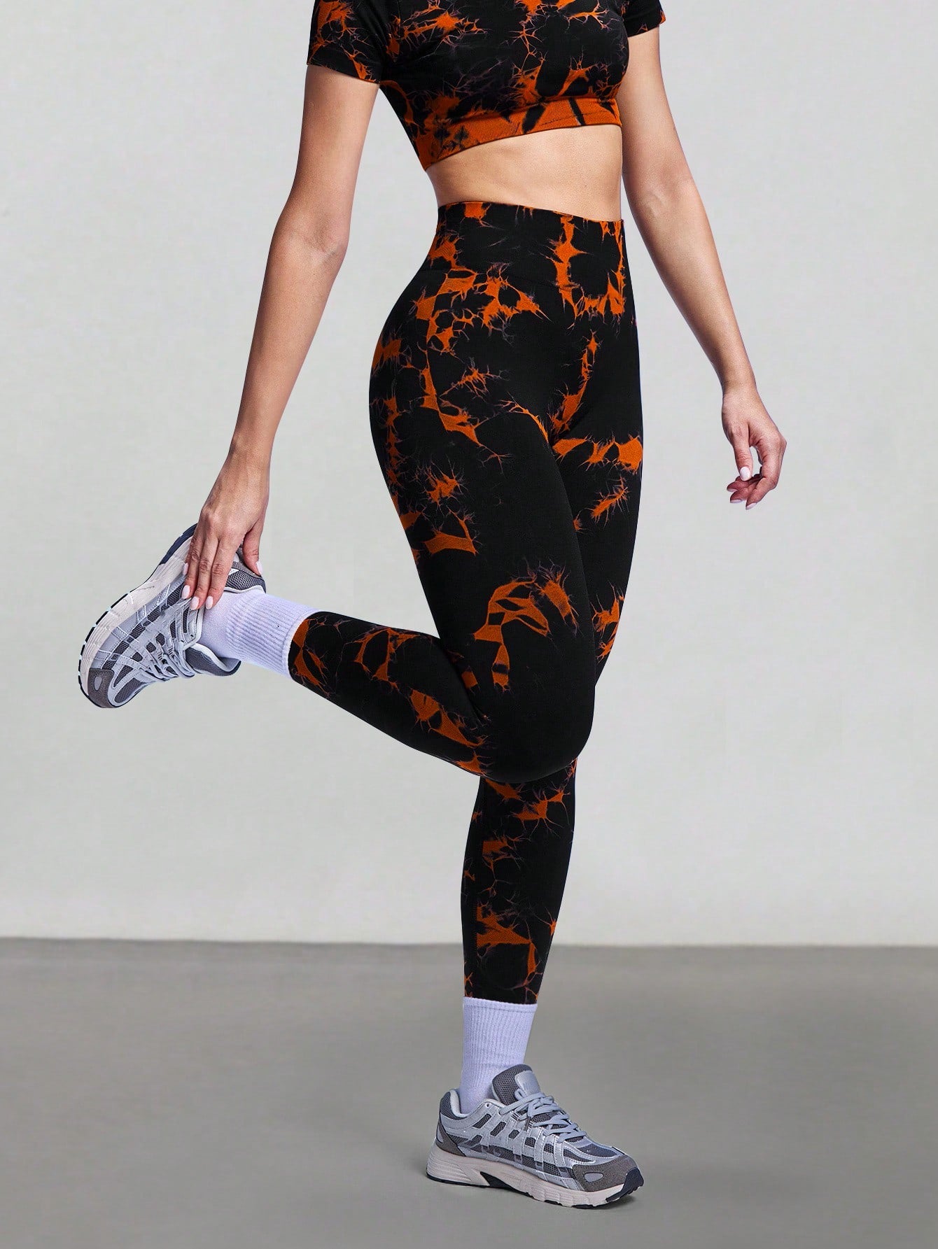 Legging Cintura Alta Com Grafismo Dinâmico Fitness