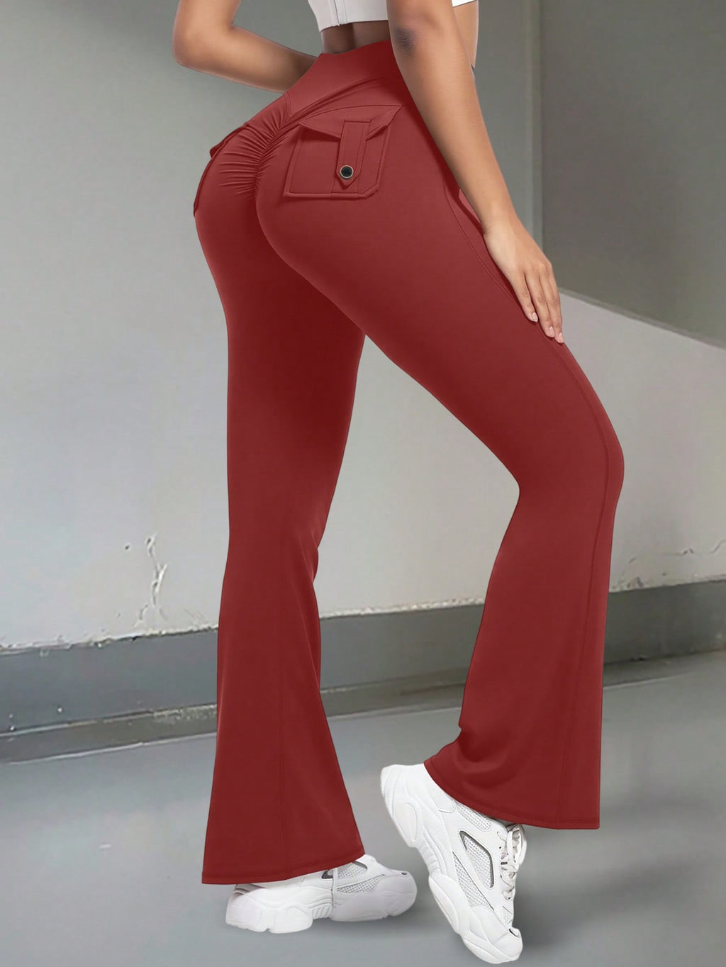 Legging Flare Com Bolso Traseiro E Ajuste Modelador