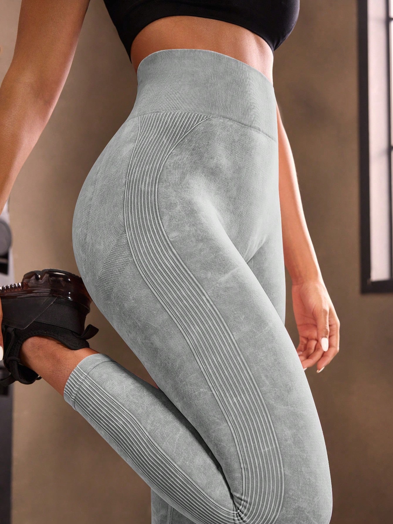 Legging Canelada Cintura Alta Com Ajuste Anatômico