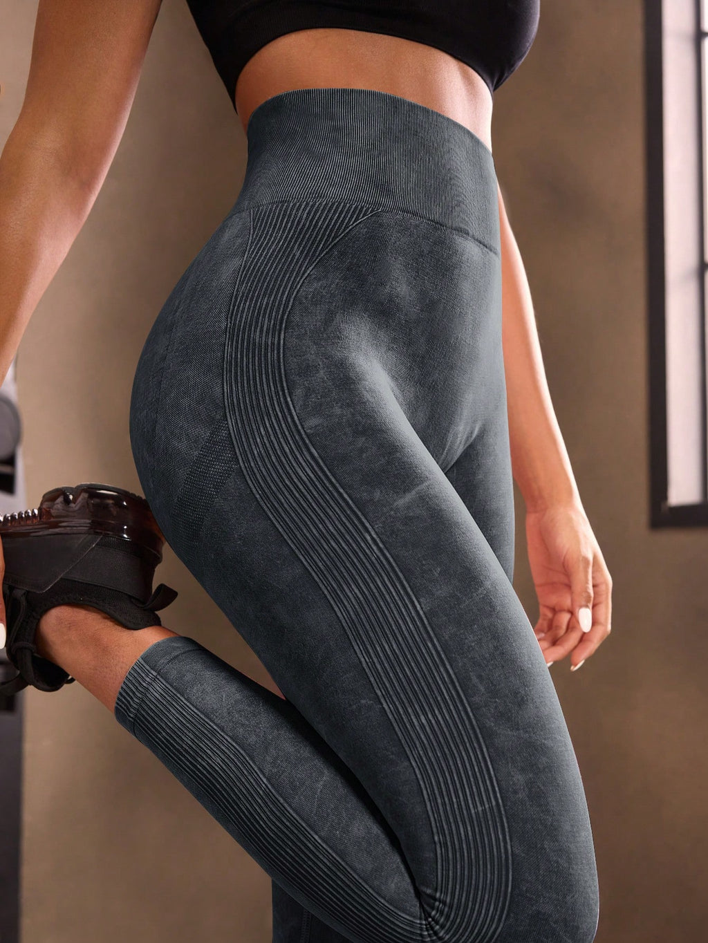 Legging Canelada Cintura Alta Com Ajuste Anatômico