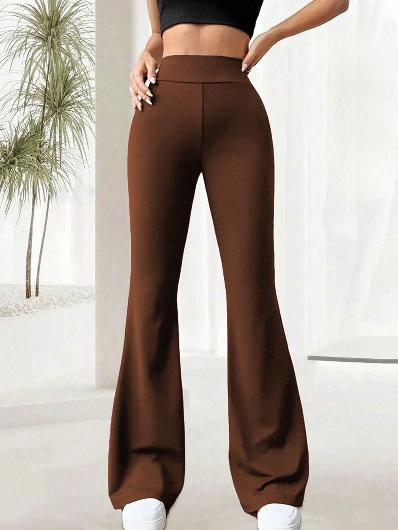 Legging Flare Cintura Alta Com Elasticidade E Caimento Fluido